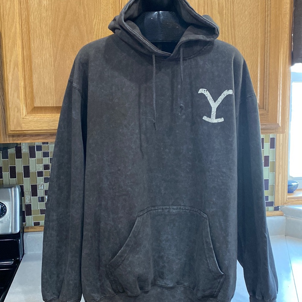 Yellowstone Dutton Ranch Montana sweatshirt.  Large unisex size